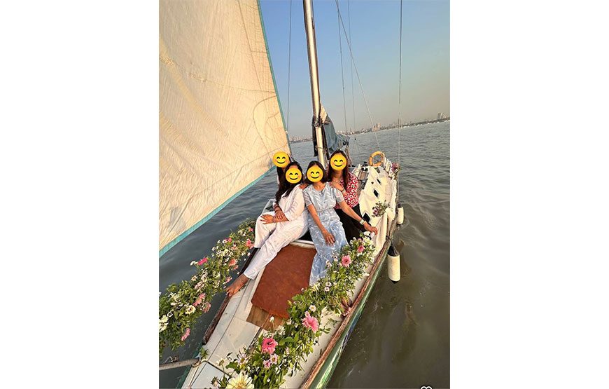 Deluxe Cabin Yachts